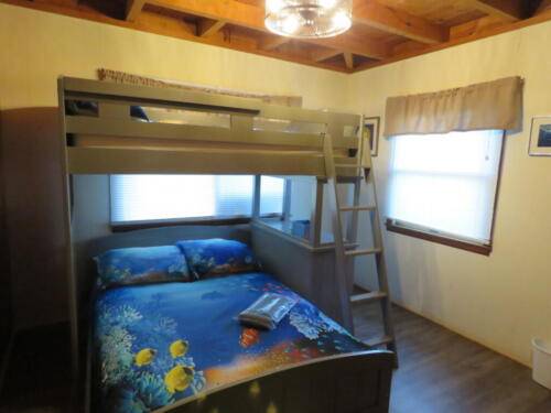 Bunk room w/ twin on top and full on bottom 